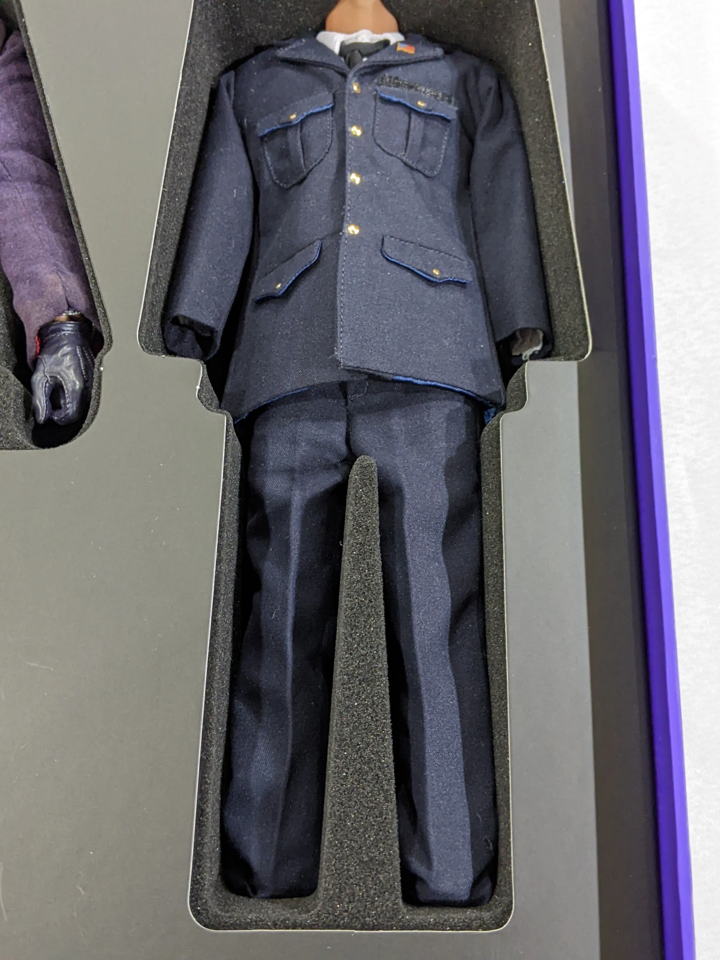 Hot Toys 1/6 The Dark Knight The Joker Movie Masterpiece Sixth Scale Figure DX01 *Open Box*