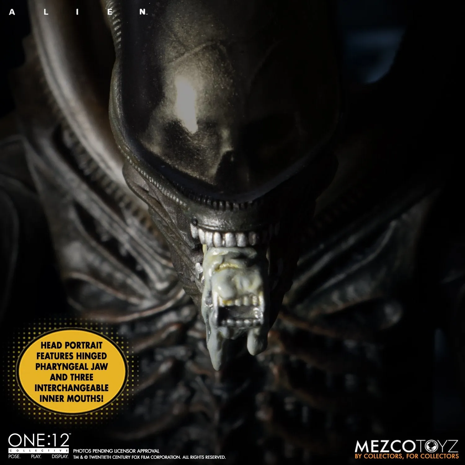 Mezco Toys ONE:12 Collective - Alien