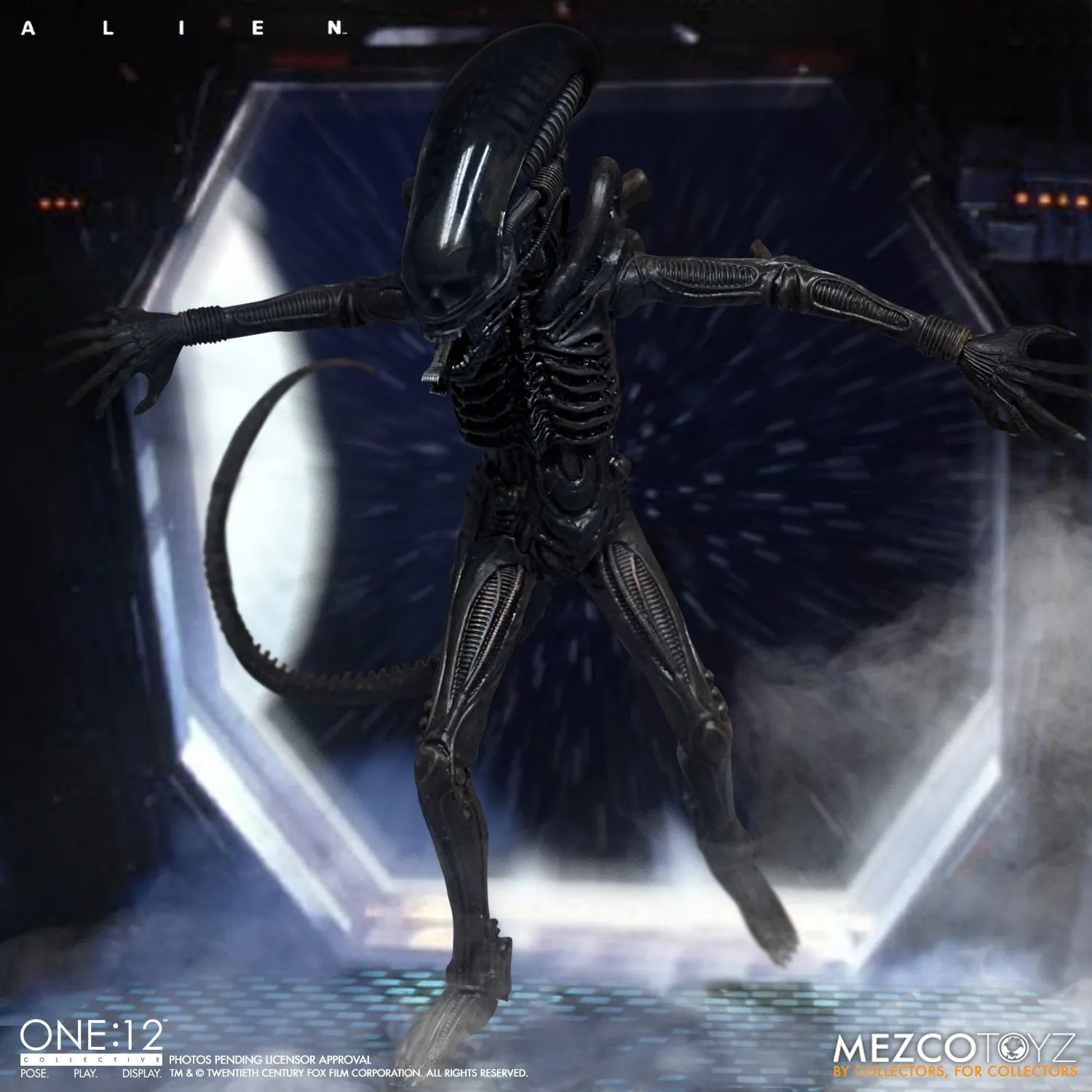 Mezco Toys ONE:12 Collective - Alien